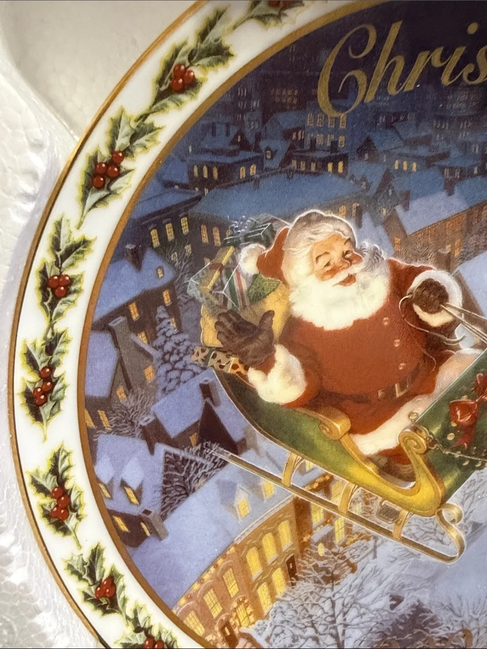 Avon 2003 Collector Plate - 22K gold rim